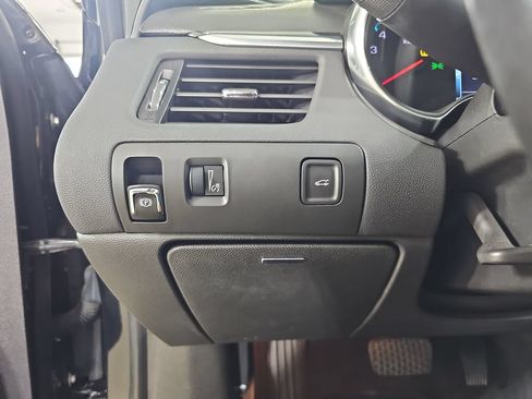 Used 2018 Chevrolet Impala LT FWD image 30