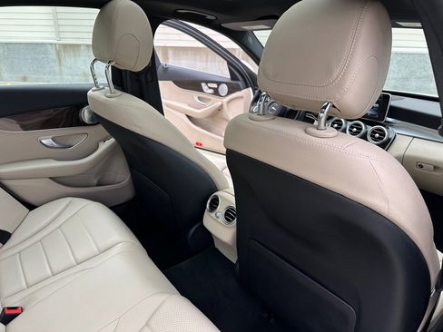Used 2018 Mercedes-Benz C 300 4MATIC Sedan image 20