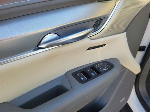 Used 2023 Cadillac XT5 Premium Luxury image 28