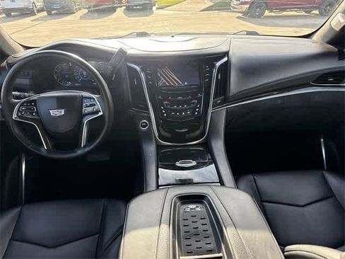 Used 2016 Cadillac Escalade Platinum image 17