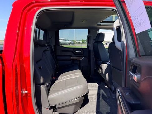 Used 2021 Chevrolet Silverado 1500 LT Trail Boss w/ Convenience Package II AWD/4WD image 9