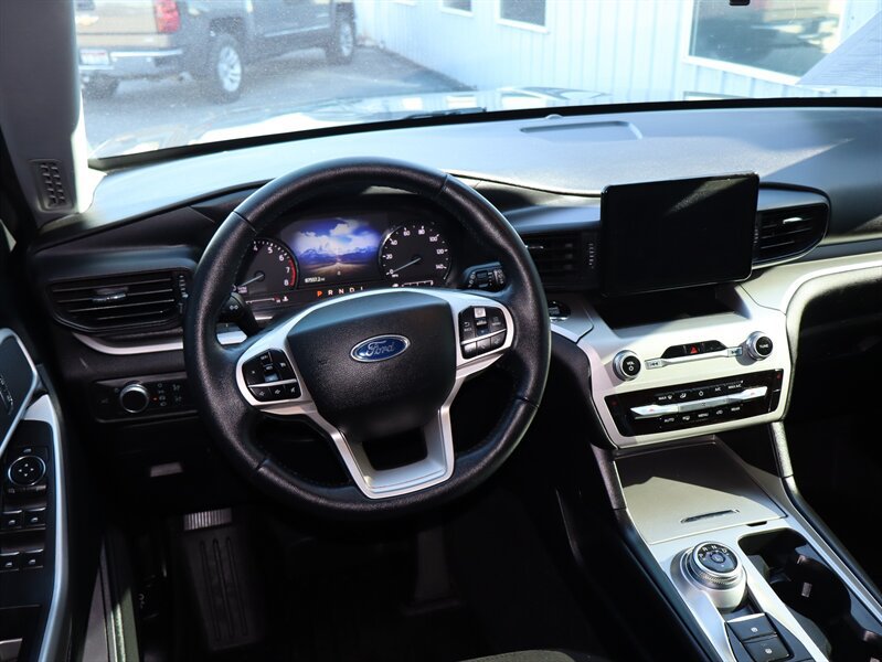 Used 2021 Ford Explorer XLT AWD/4WD image 21