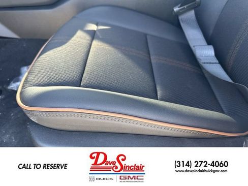 New 2026 GMC Canyon AT4 AWD/4WD image 12