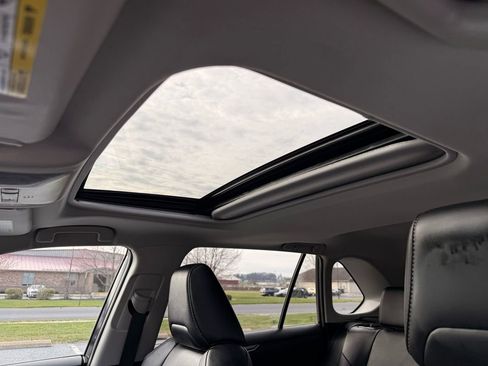 Used 2022 Toyota RAV4 XLE Premium image 25