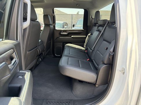Used 2024 Chevrolet Silverado 2500 LTZ AWD/4WD image 24