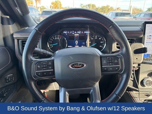 Used 2023 Ford Expedition Limited image 8