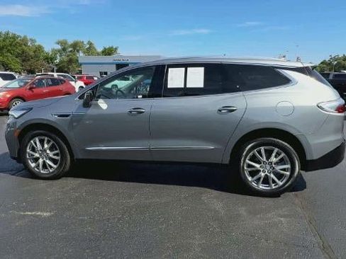 Certified 2023 Buick Enclave Essence w/ Experience Buick Package AWD/4WD image 5