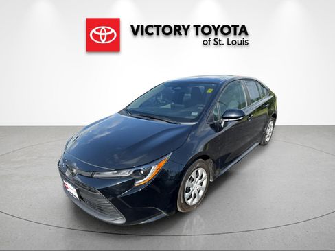 Used 2025 Toyota Corolla LE FWD image 7