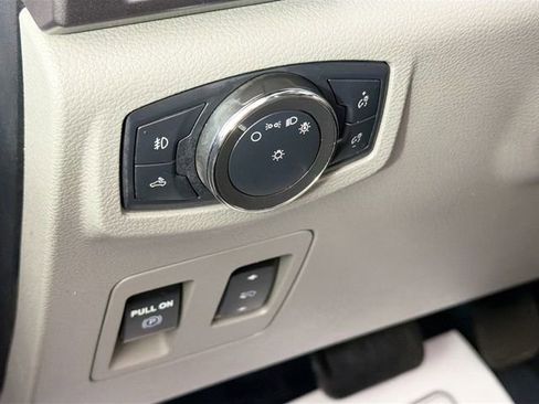 Used 2019 Ford F150 XLT w/ Equipment Group 302A Luxury image 10