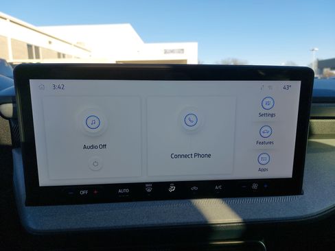 Used 2025 Ford Maverick XLT w/ Equipment Group 302A image 25