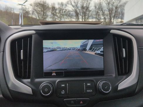 Used 2022 GMC Terrain SLE w/ Driver Convenience Package AWD/4WD image 11