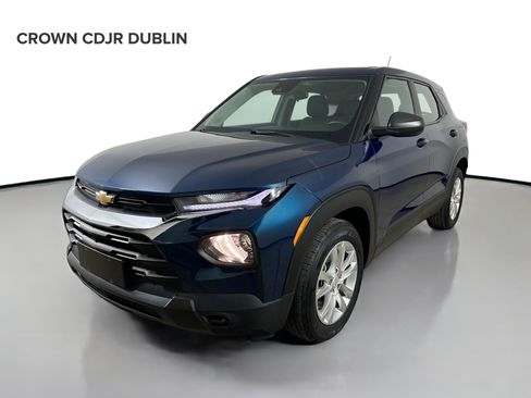 Used 2021 Chevrolet TrailBlazer LS FWD image 1