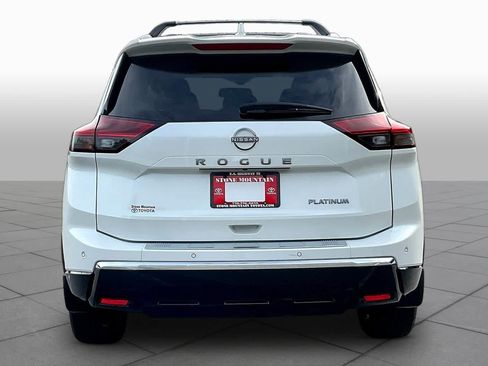 Used 2025 Nissan Rogue Platinum w/ Platinum Premium Package FWD image 9