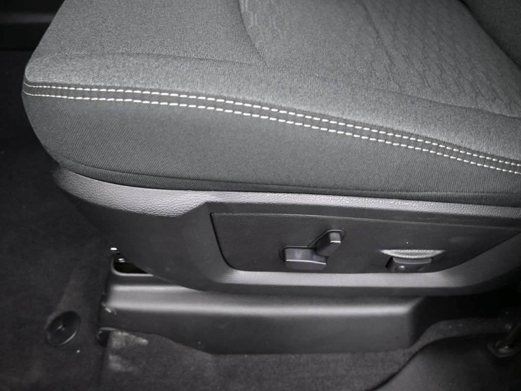 New 2026 RAM 2500 Big Horn AWD/4WD image 14