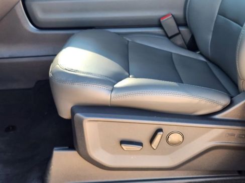 New 2026 Ford Expedition Active image 23