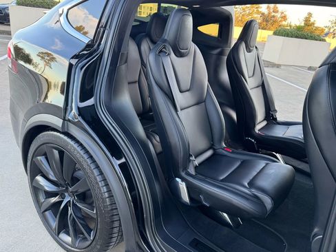 Used 2021 Tesla Model X Long Range image 24