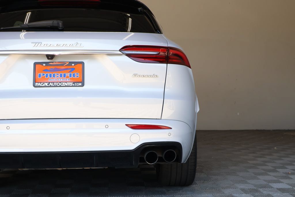 Used 2024 Maserati Grecale Modena AWD/4WD image 13