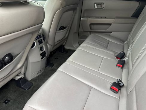 Used 2015 Honda Pilot Touring image 26