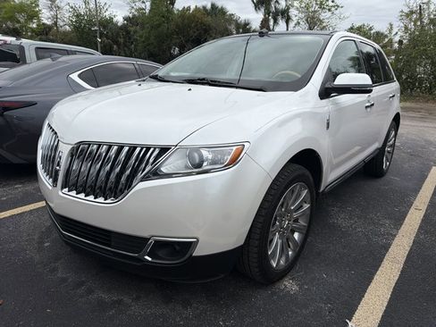 Used 2014 Lincoln MKX FWD w/ Equipment Group 102A image 4