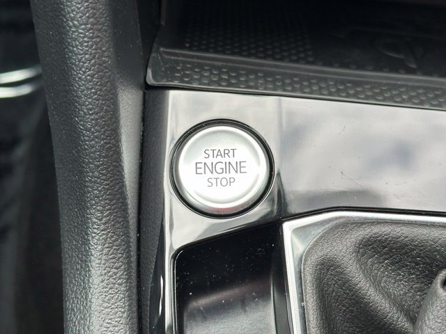 Certified 2023 Volkswagen Taos SEL AWD/4WD image 37