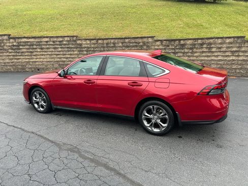 Used 2023 Honda Accord EX image 7