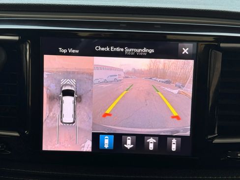 Used 2020 Chrysler Pacifica Limited w/ Advanced Safetytec Group image 27