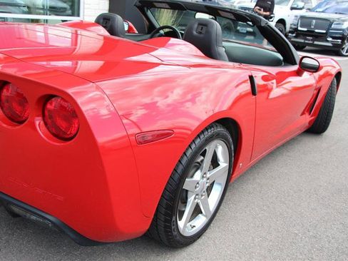 Used 2006 Chevrolet Corvette Convertible w/ Preferred Equipment Group image 16