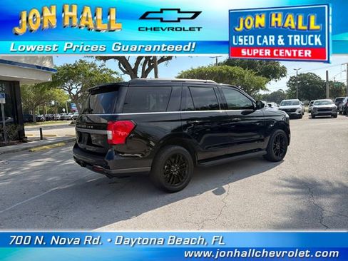 Used 2024 Ford Expedition XLT RWD image 11