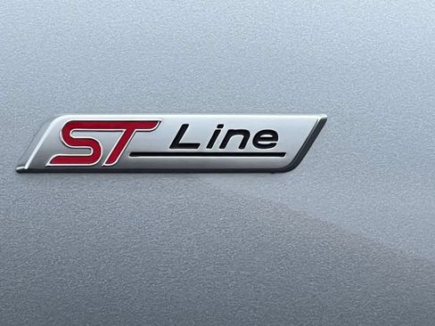 Used 2023 Ford Escape ST-Line w/ Tech Pack #1 AWD/4WD image 9