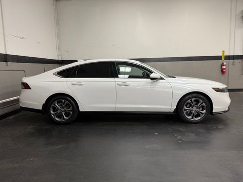 Used 2023 Honda Accord EX image 5