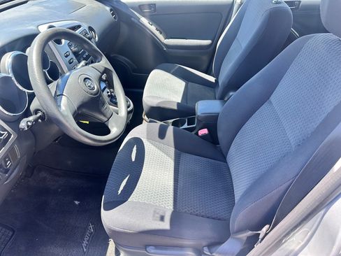 Used 2005 Toyota Matrix FWD image 5