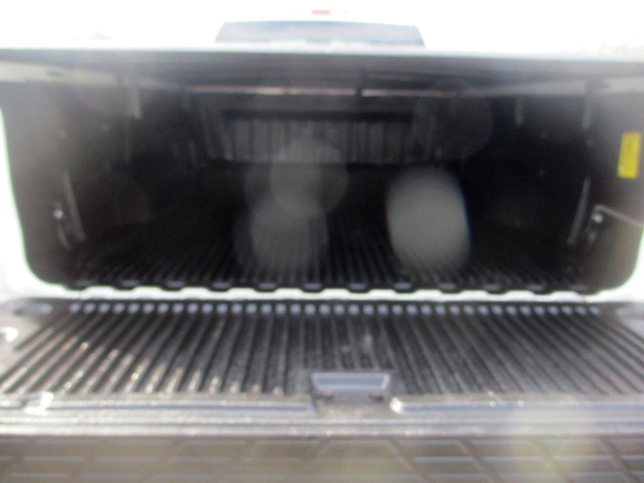 Used 2009 GMC Sierra 1500 W/T w/ SL Package RWD image 6