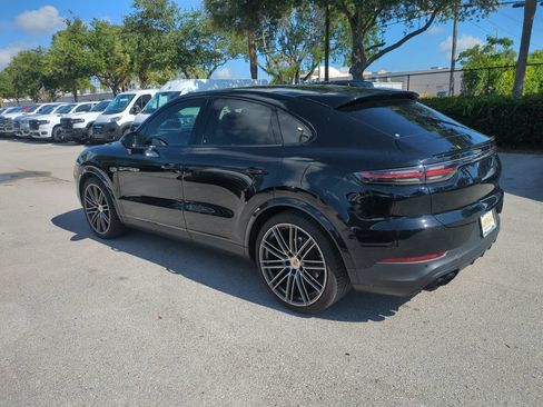 Used 2023 Porsche Cayenne S AWD/4WD image 8