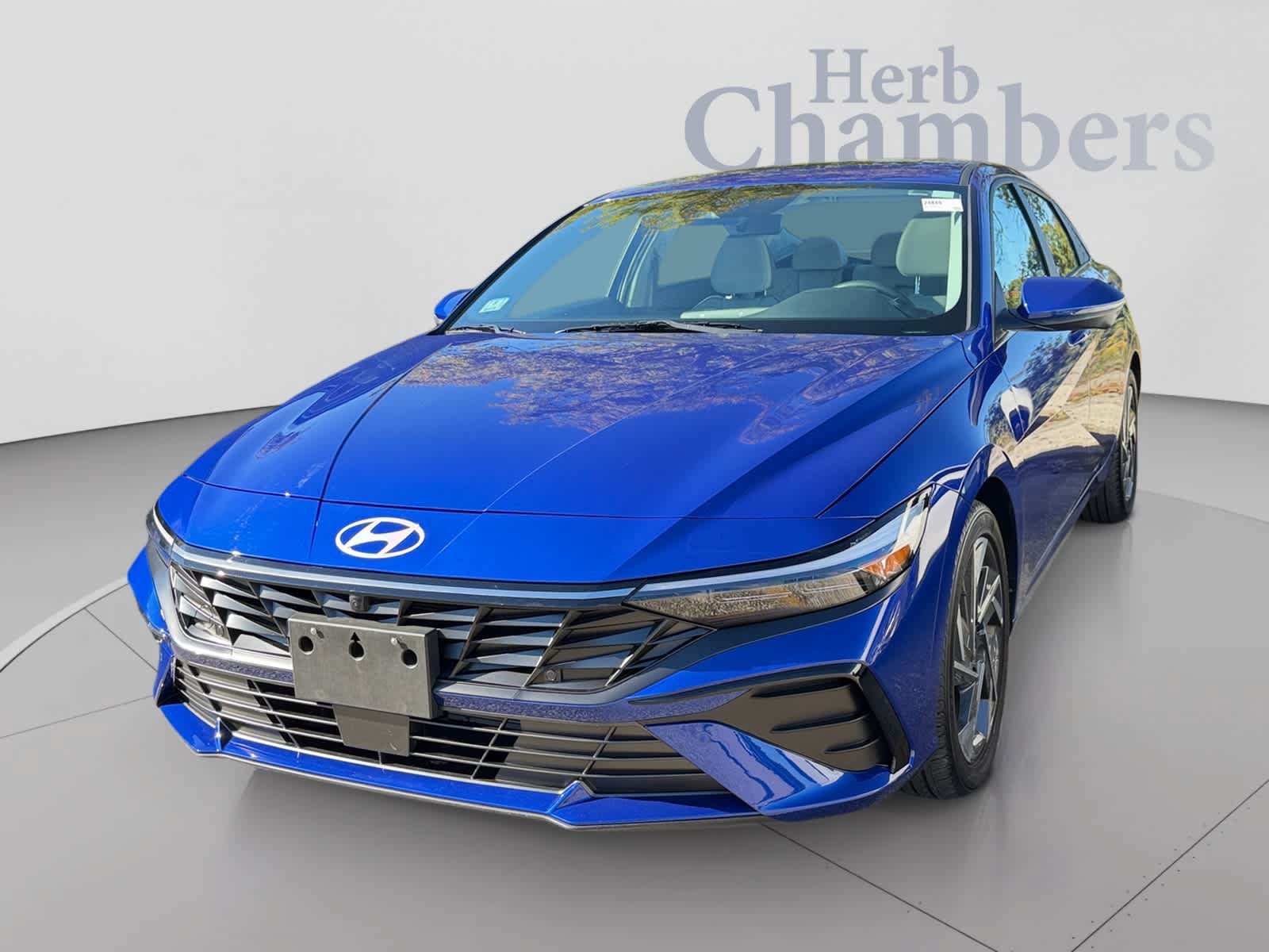 Used 2024 Hyundai Elantra Limited FWD image 5