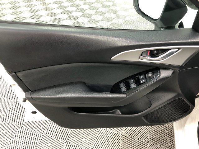 Used 2017 MAZDA MAZDA3 Sport FWD image 12