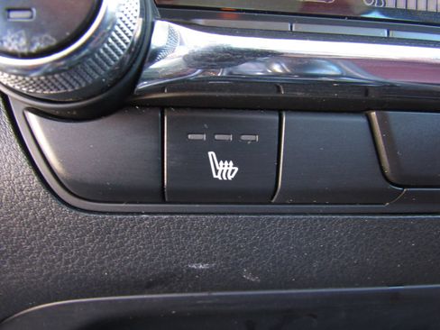 Used 2024 MAZDA MAZDA3 s image 21