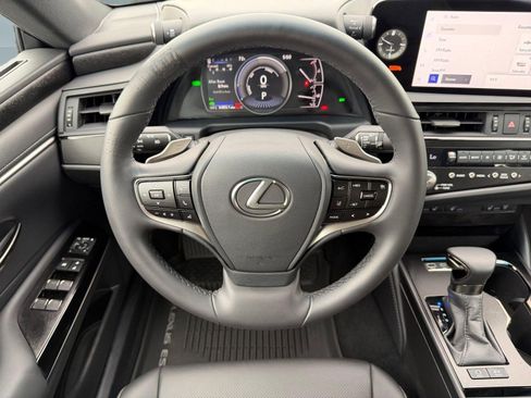 Used 2024 Lexus ES 300h w/ Premium Package FWD image 26