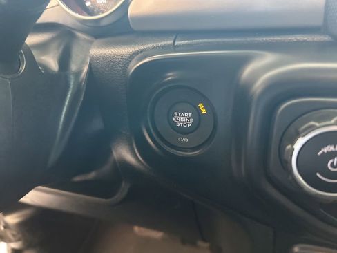 Used 2023 Jeep Gladiator Sport image 44