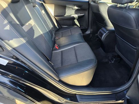 Used 2013 Toyota Camry SE image 14