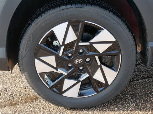 Certified 2025 Hyundai Kona SEL image 9