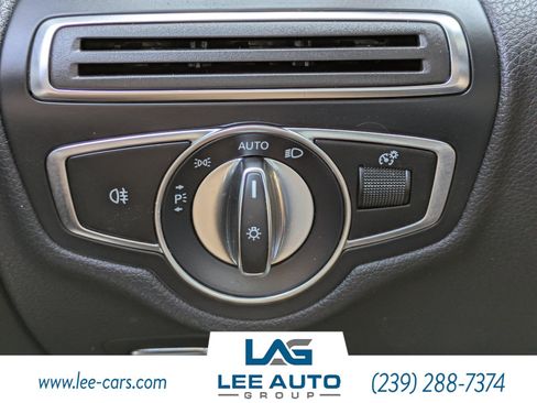 Used 2018 Mercedes-Benz C 300 Sedan image 21