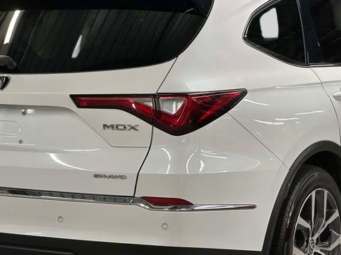 Certified 2023 Acura MDX SH-AWD w/ Technology Package image 11