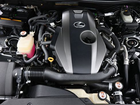 Used 2017 Lexus IS 200t w/ Premium Package image 17