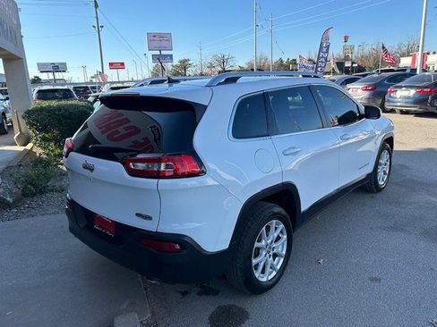 Used 2014 Jeep Cherokee Latitude w/ Cold Weather Group image 9