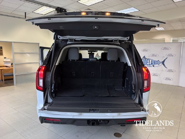Used 2025 Ford Expedition Active RWD image 12