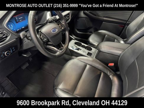 Used 2025 Ford Escape Platinum image 13