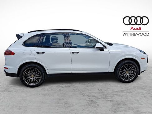 Used 2017 Porsche Cayenne Platinum Edition AWD/4WD image 7