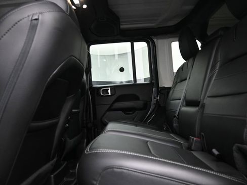 Used 2023 Jeep Wrangler Unlimited Sahara image 11