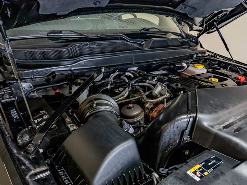 Used 2025 RAM 3500 Limited image 38