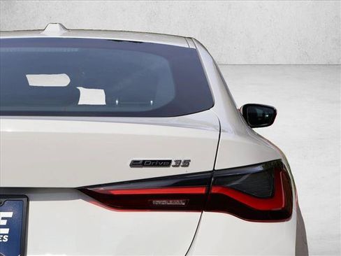 Certified 2023 BMW i4 eDrive35 RWD image 8